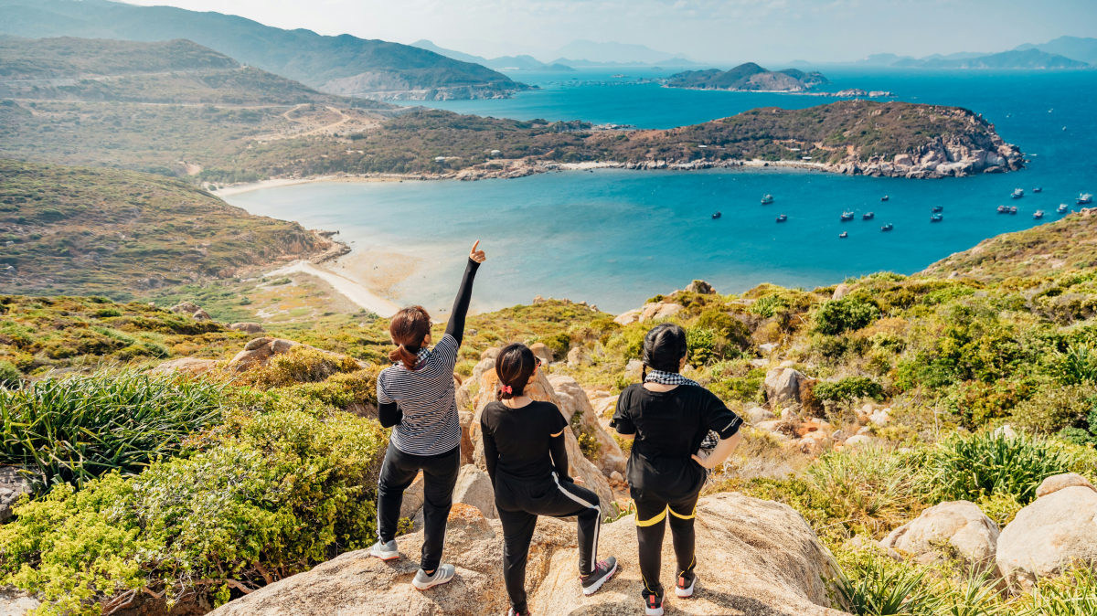 Healthy Travel Hacks How to Eat Well & Keep Moving on Vacation